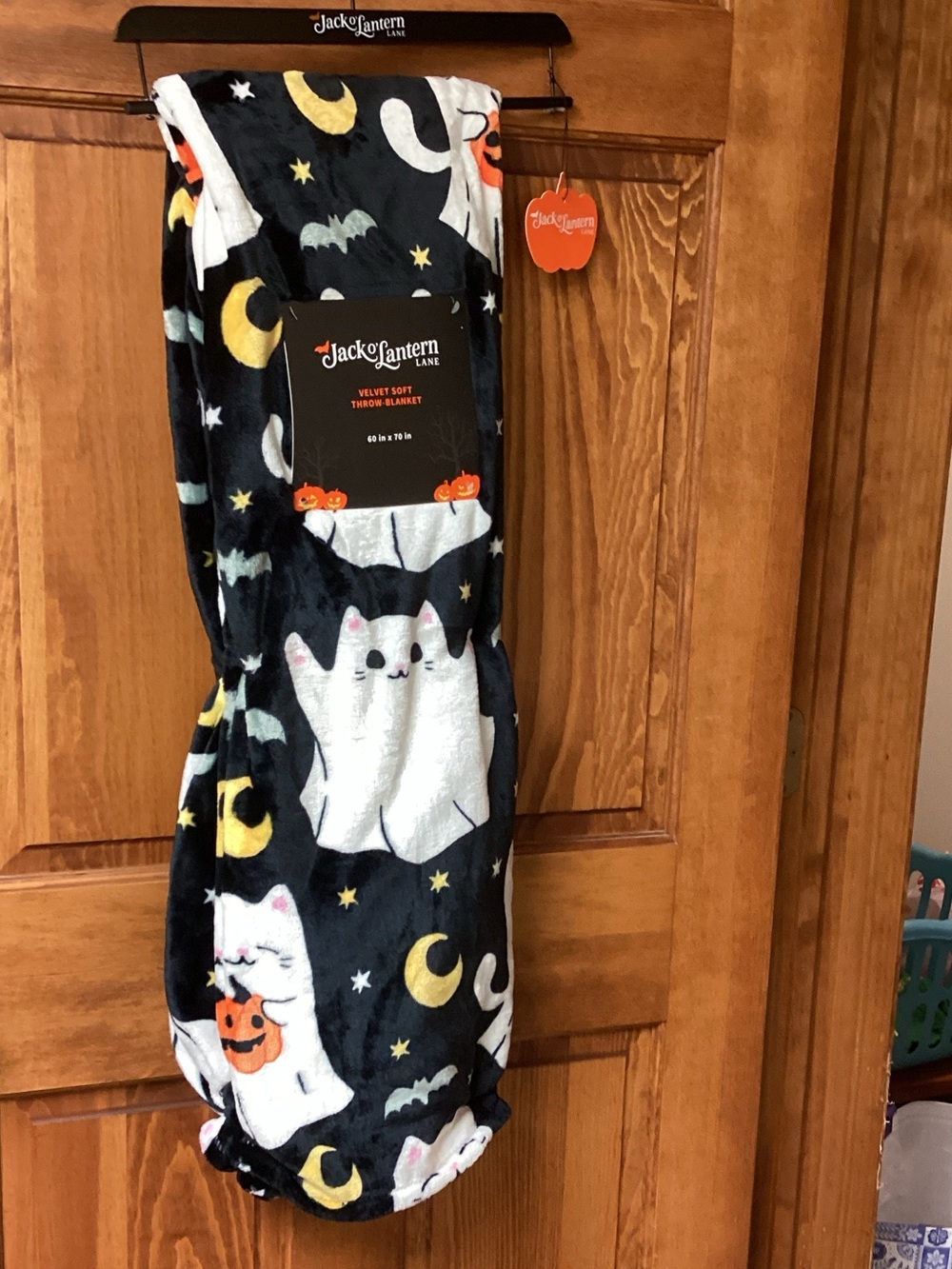 Cat Ghost Halloween Throw Blanket 👻